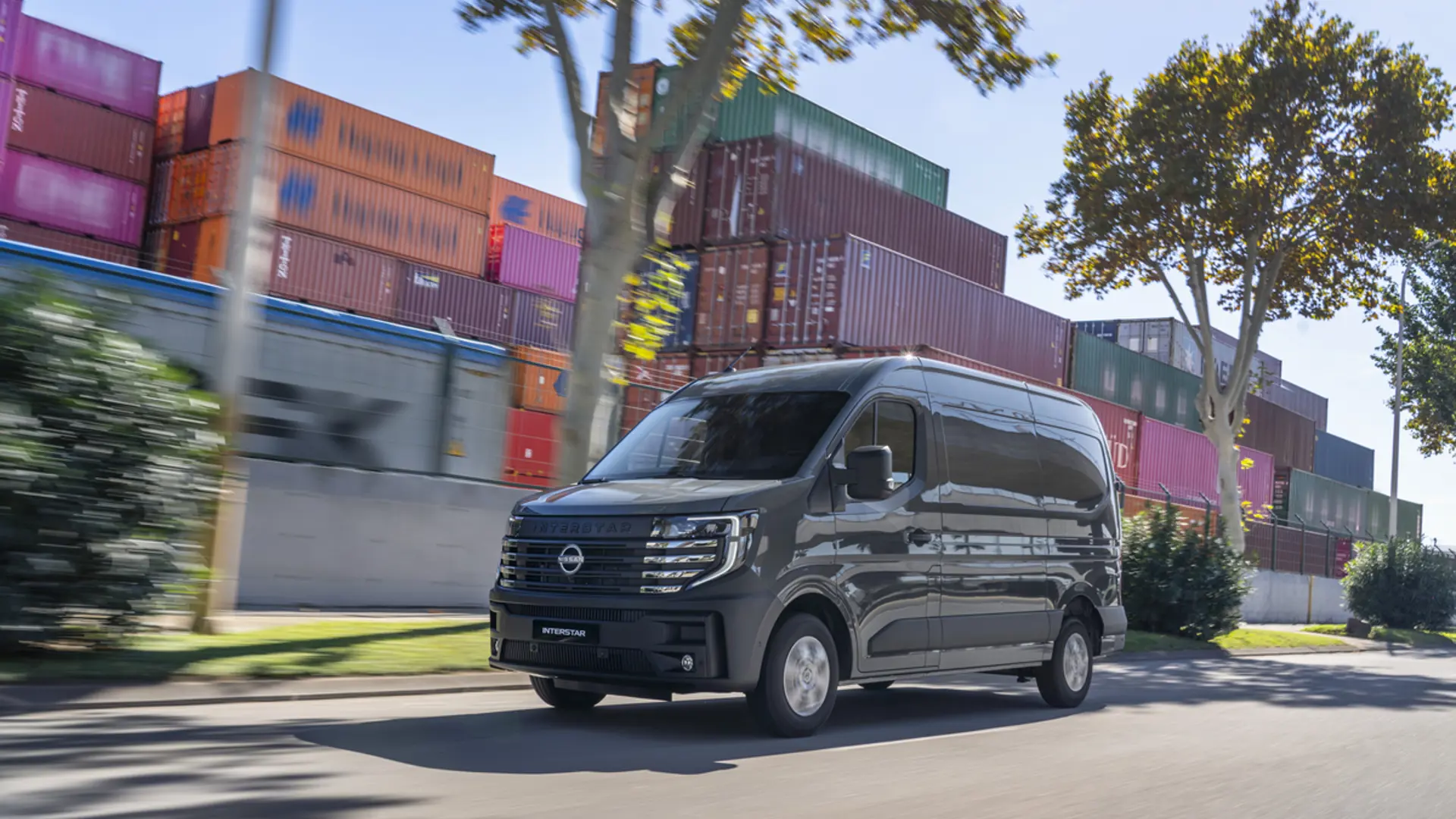 Nissan Interstar PK Final High 049