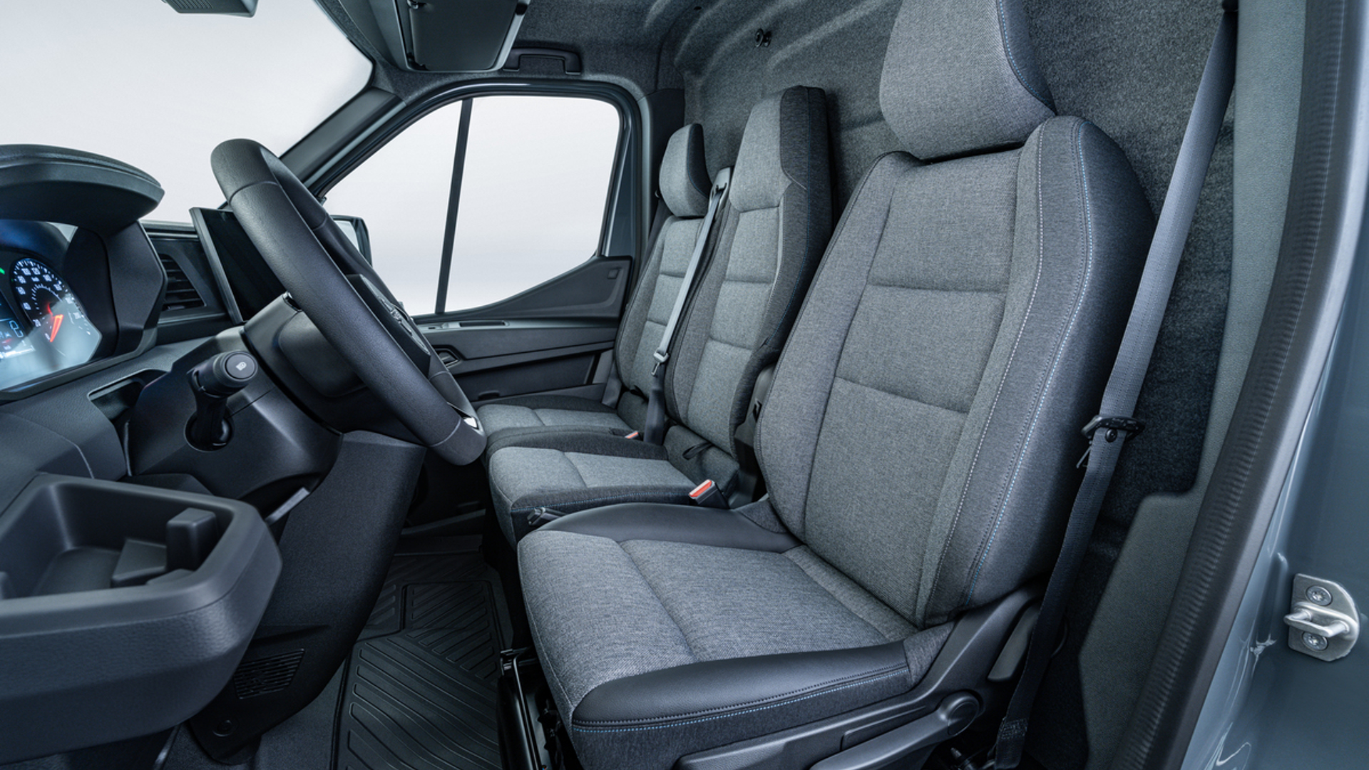 image_Nissan Interstar PK Final High 104